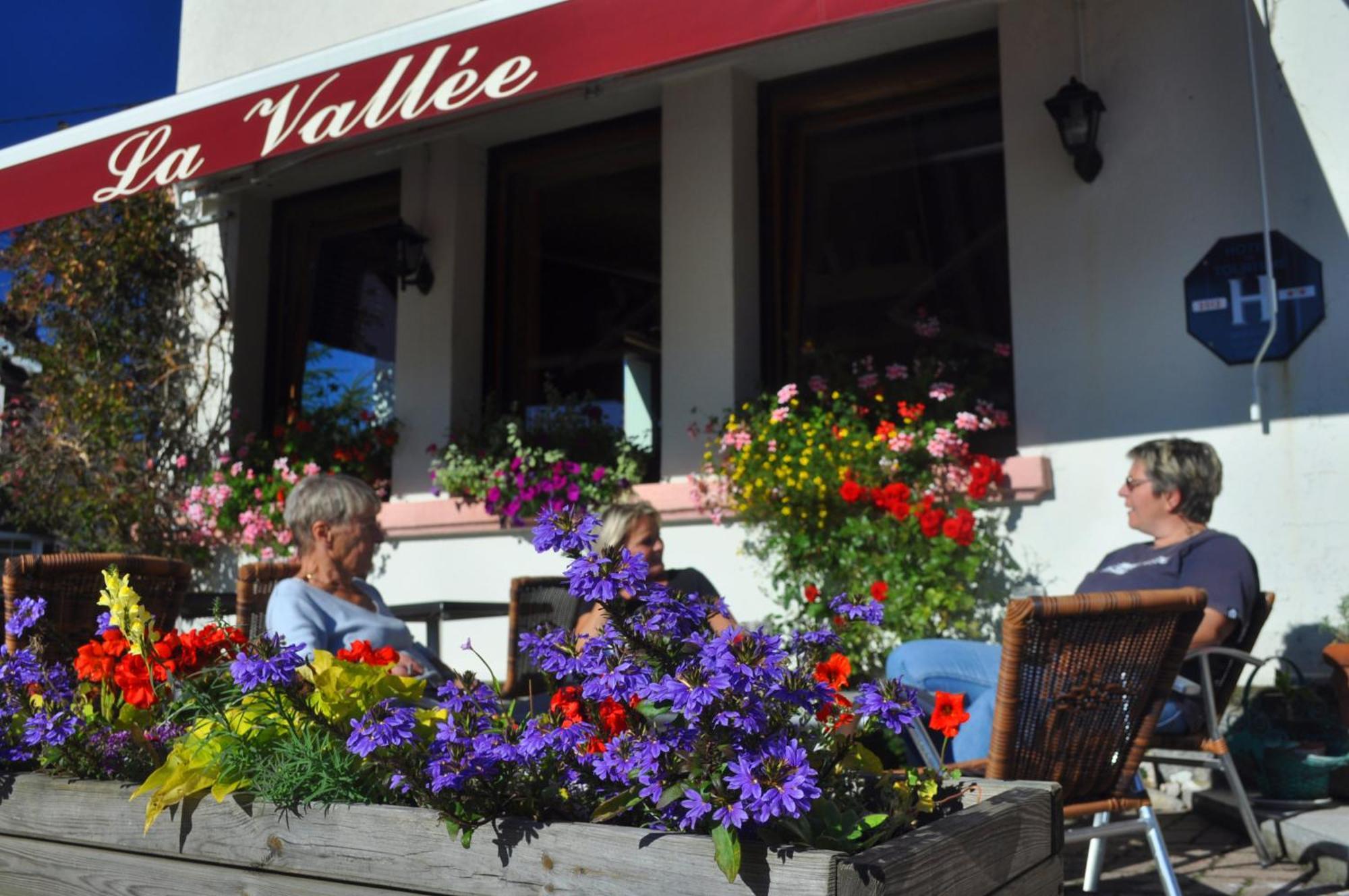 Hotel La Vallee Ксорюпт-Лонжме Экстерьер фото